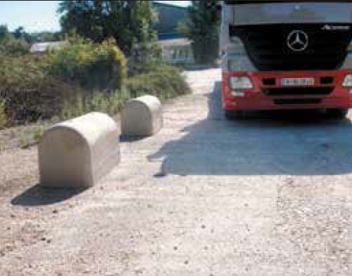 Borne anti-intrusion béton Léonberg 2